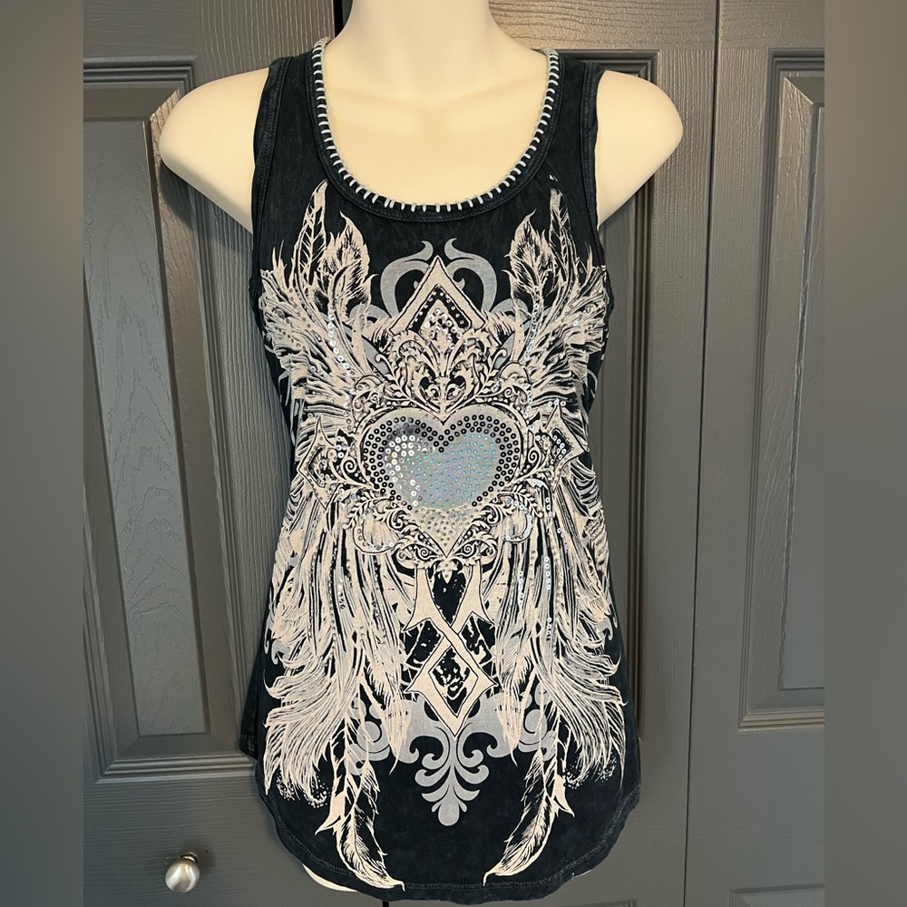 B7-29 Vocal Dark Navy Winged Heart Tank Top